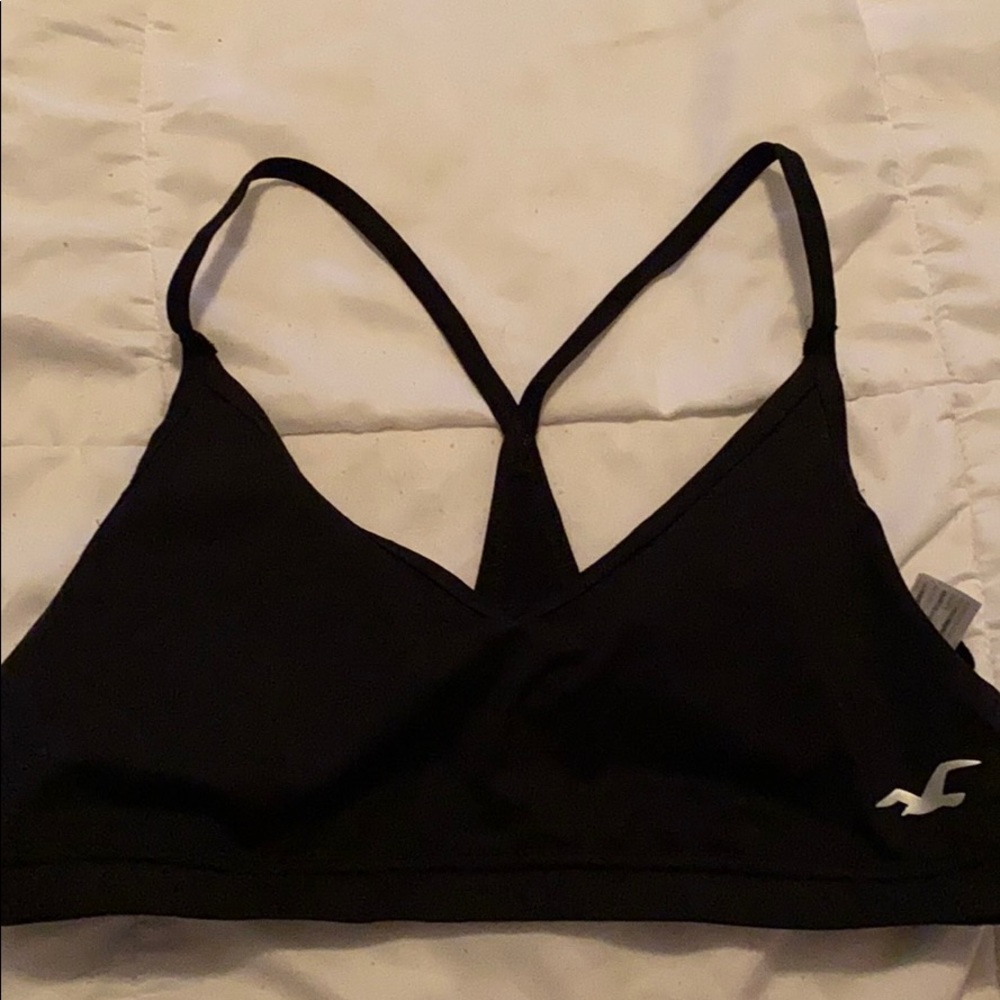 hollister sports bra